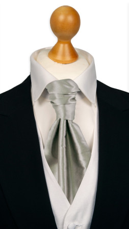 MAGISKT SILVER pre-tied cravat