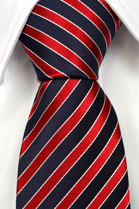 Tie from Tieroom, Notch SPIROS has got stripes in dark blue, red & white