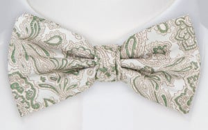 SWEETHEARTER GREEN pre-tied bow tie