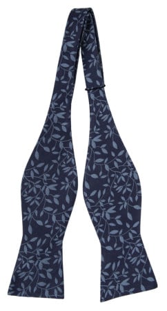 TJOHEJ LIGHT BLUE self-tie bow tie