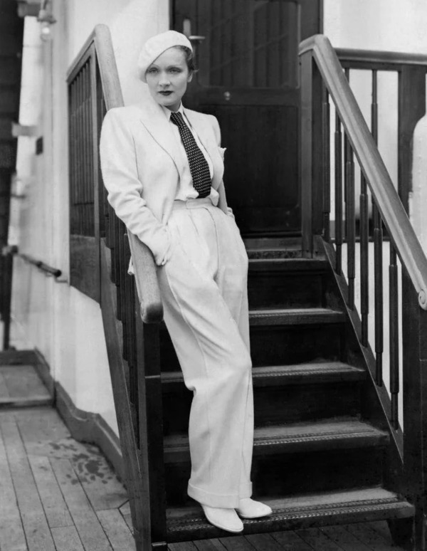 Timeless Fashionistas: Women Who Wear Ties